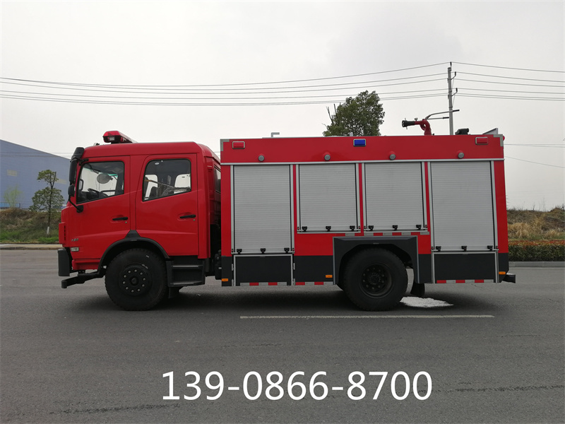 東風(fēng)145泡沫消防車(5.3噸)圖片